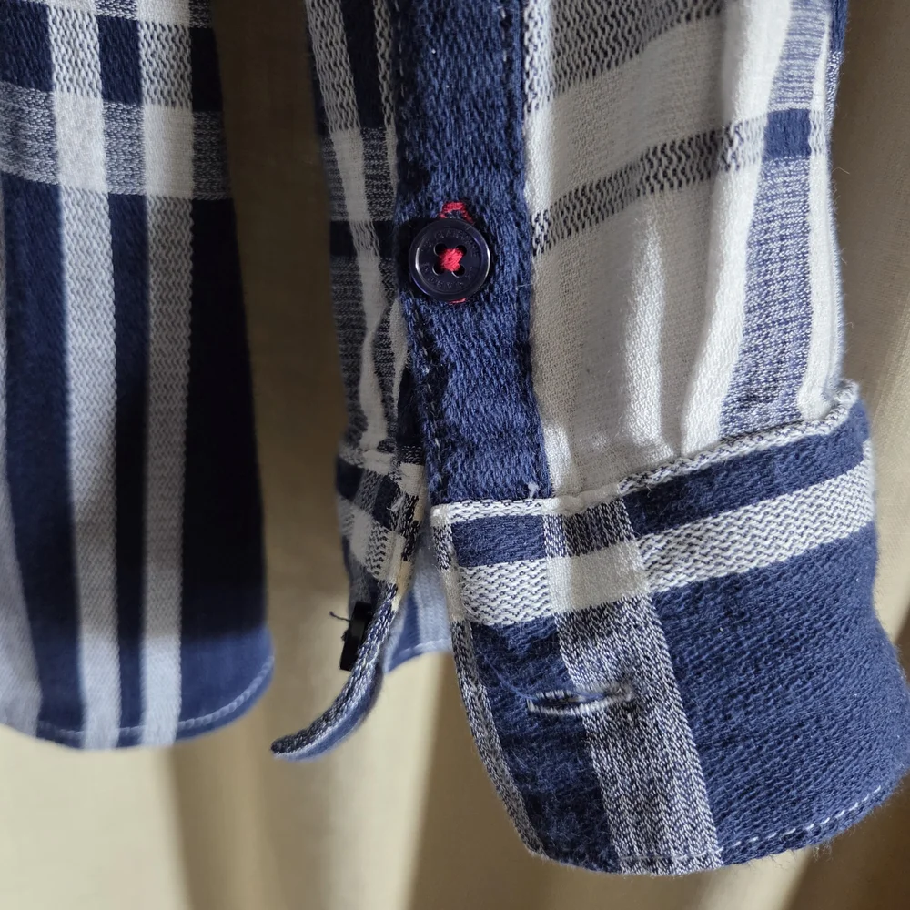 Liz Claiborne Navy Blue and White Long Sleeve Plaid Top - Picture 5 of 16